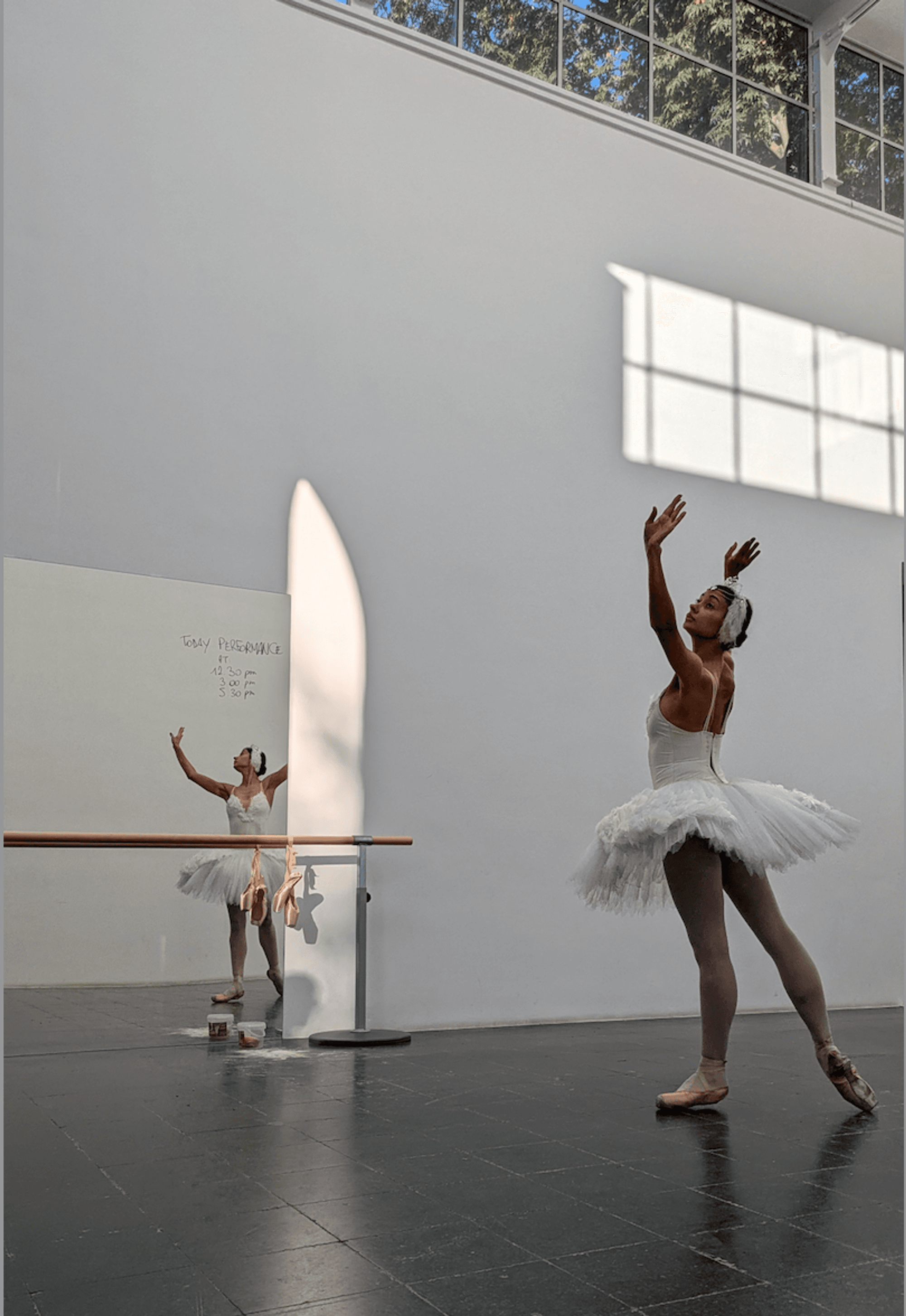 Rehearsal for Swan Lake, Anna Jermolaewa 2. 