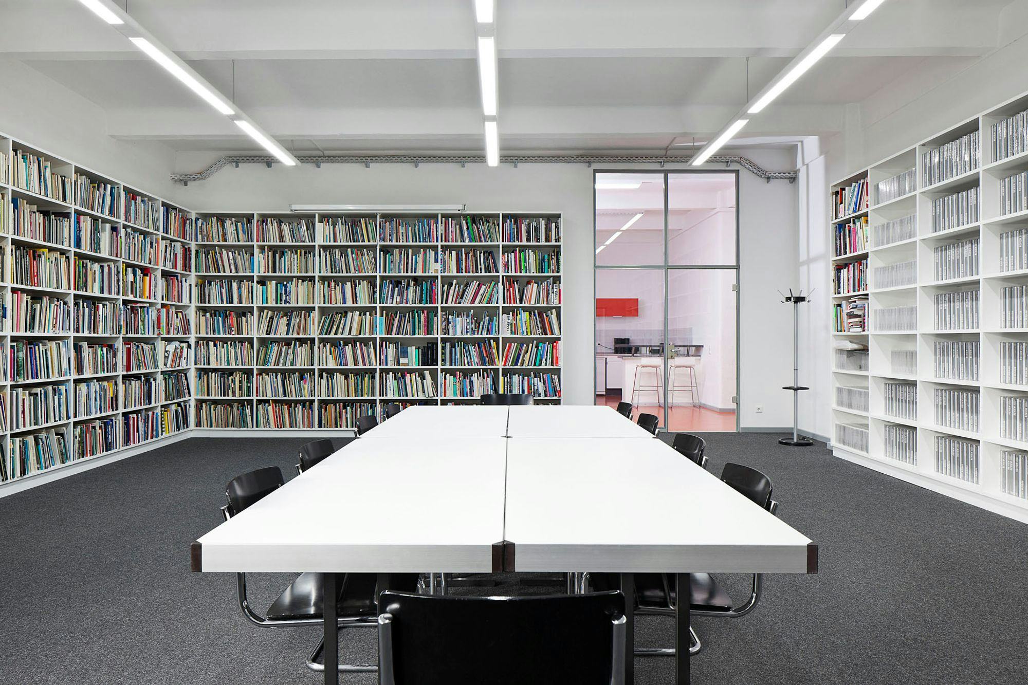 Kunstlerhaus Bethanien library